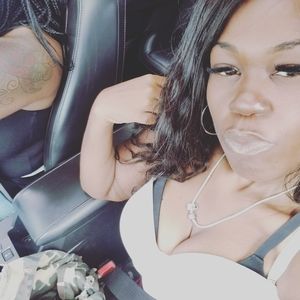 Meet your Posher, Comiela